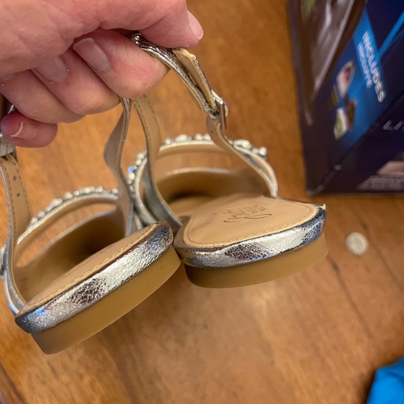 New Metallic jeweled flat slingbacks. - Picture 5 of 7